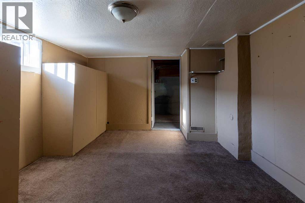 1114 Bridge Street Se Property Photo 28