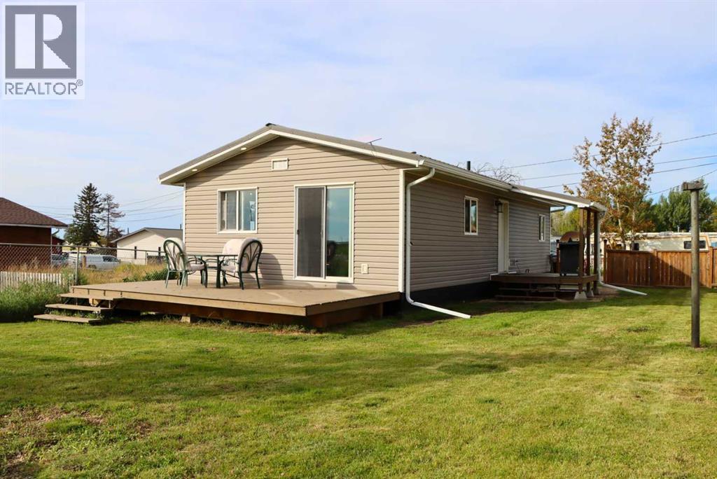 4503 50 Avenue Property Photo 5