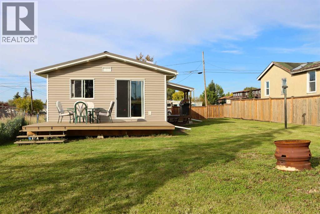4503 50 Avenue Property Photo 6