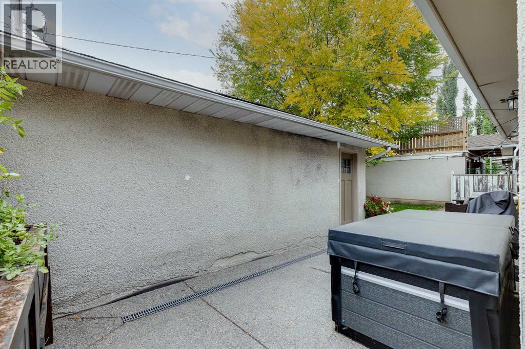 96 Alderwood Close Se Property Photo 35