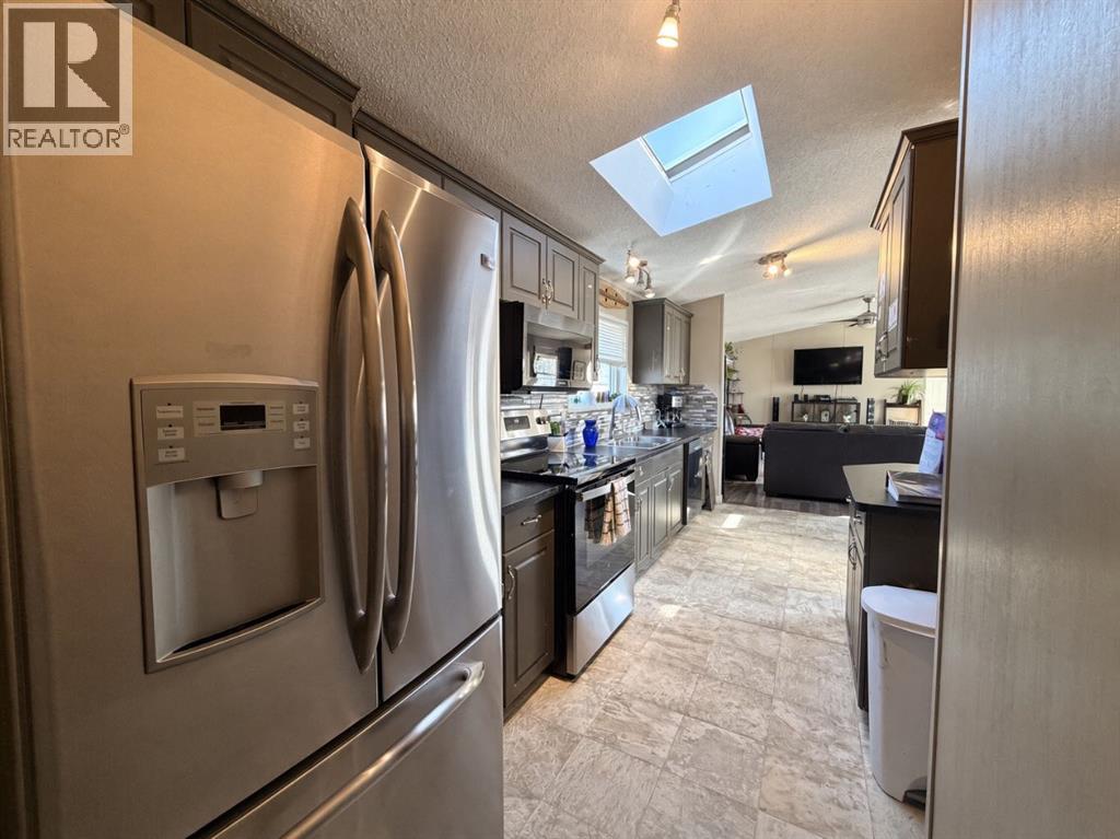 #85 9824 104 Avenue Property Photo 5