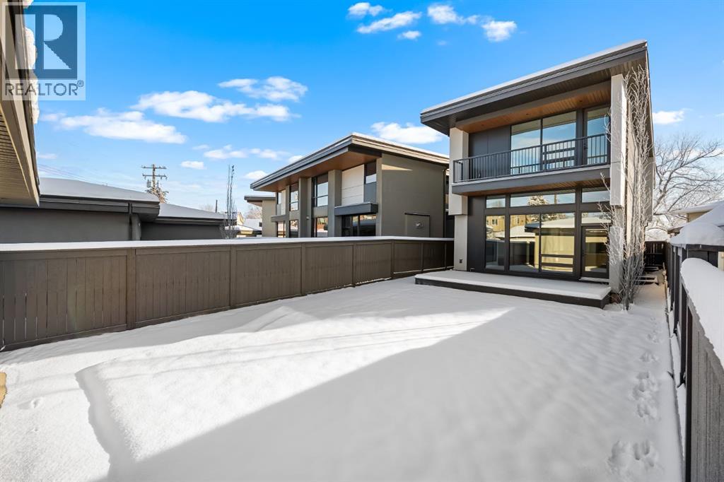 3d Willow Crescent Sw Property Photo 22