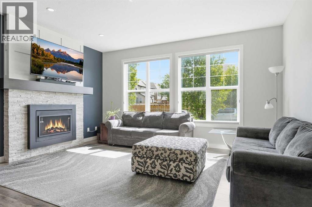 237 Mahogany Parade Se Property Photo 2