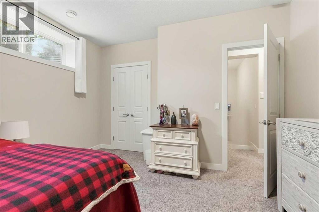 237 Mahogany Parade Se Property Photo 23