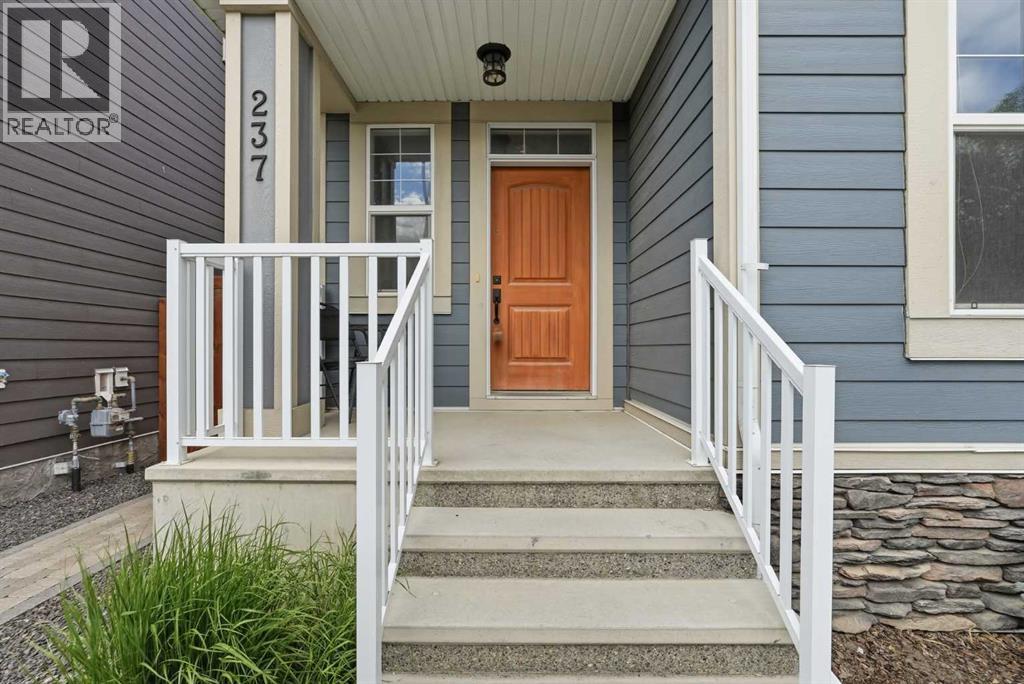 237 Mahogany Parade Se Property Photo 33