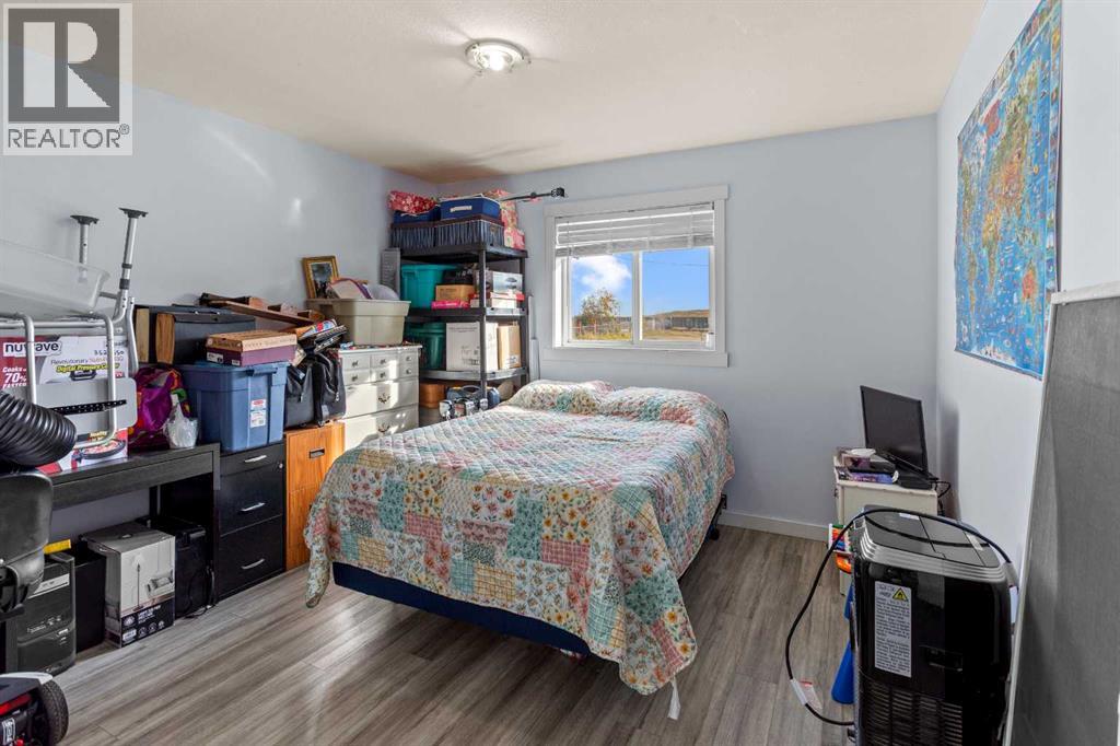 5203 41 Street Property Photo 10