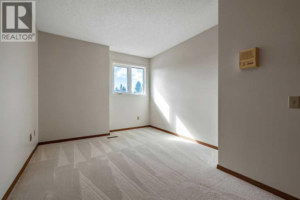 56 Bernard Way Nw Property Photo 21