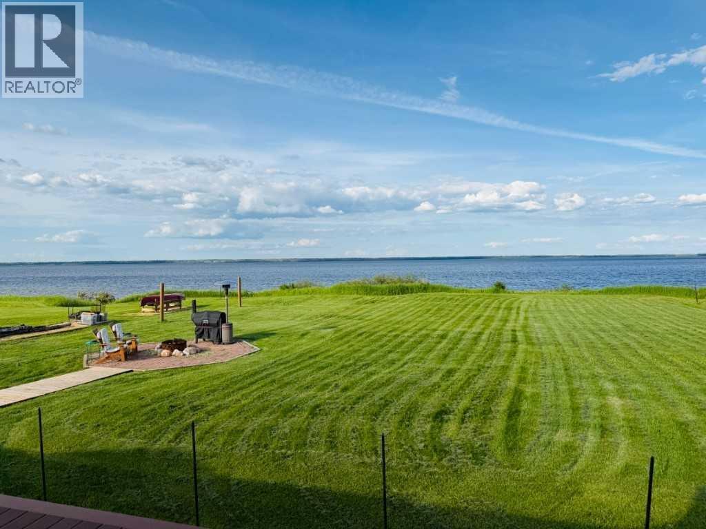 890 Pelican Road Property Photo 3