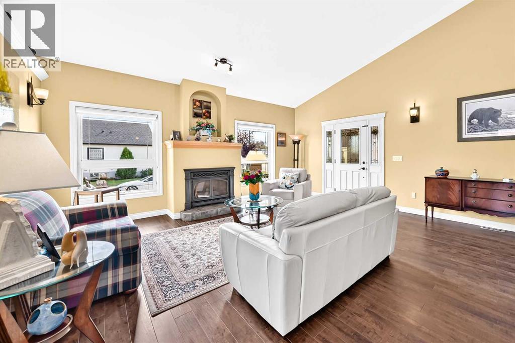 6444 Cedar Way Property Photo 6