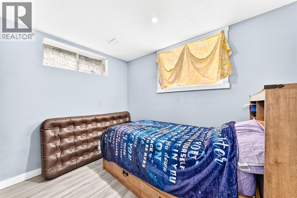 19 Berwick Crescent Nw Property Photo 42