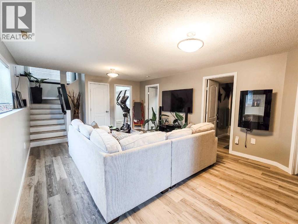 5501 17 Avenue Property Photo 19