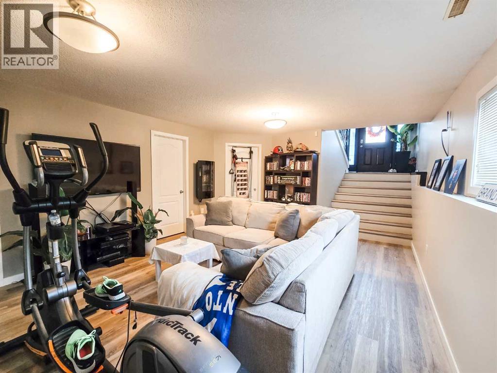 5501 17 Avenue Property Photo 20