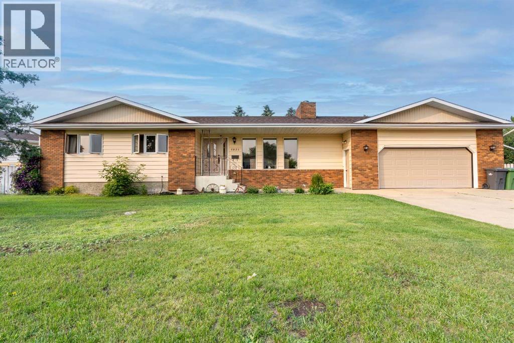 5825 52 Street Property Photo 1
