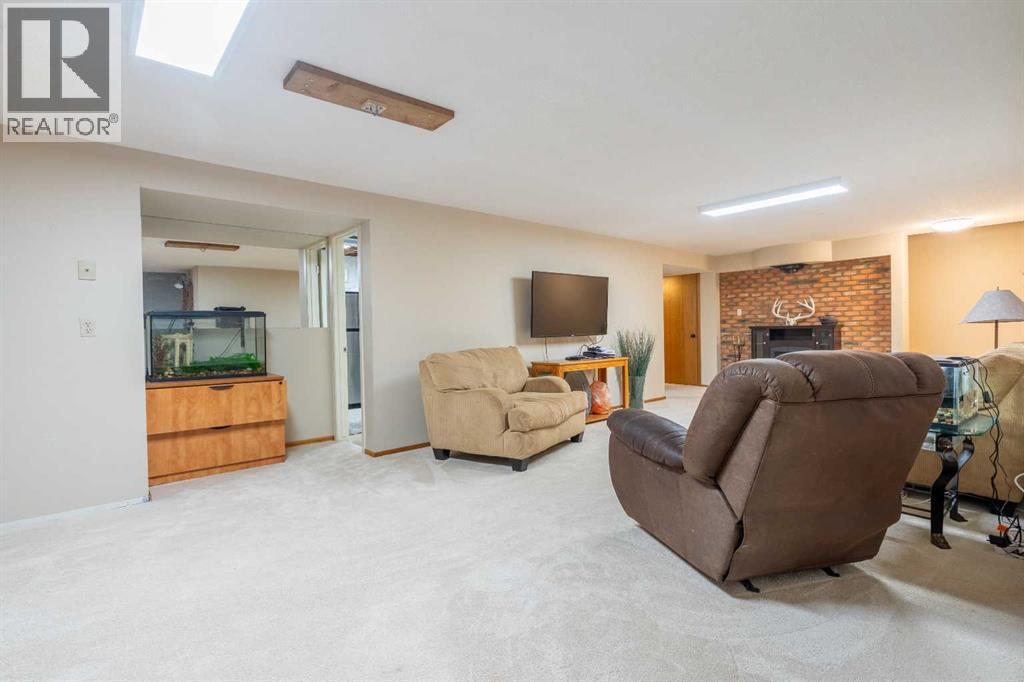 5825 52 Street Property Photo 27