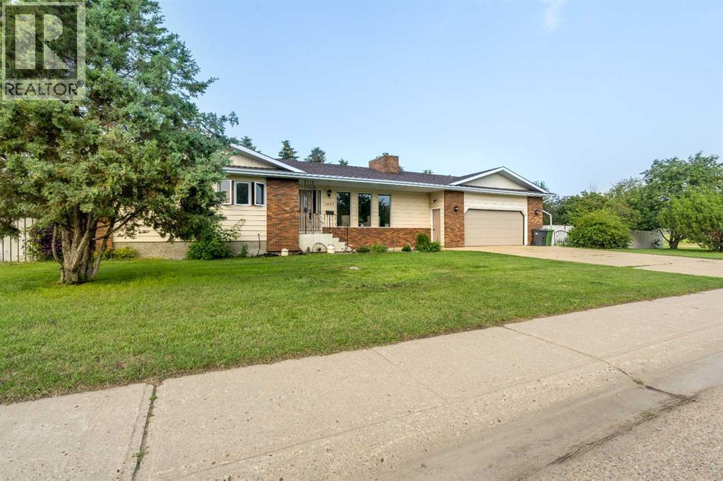 5825 52 Street Property Photo 44