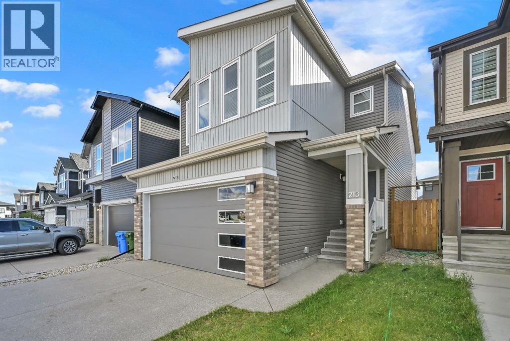 213 Walgrove Boulevard Se Property Photo 3