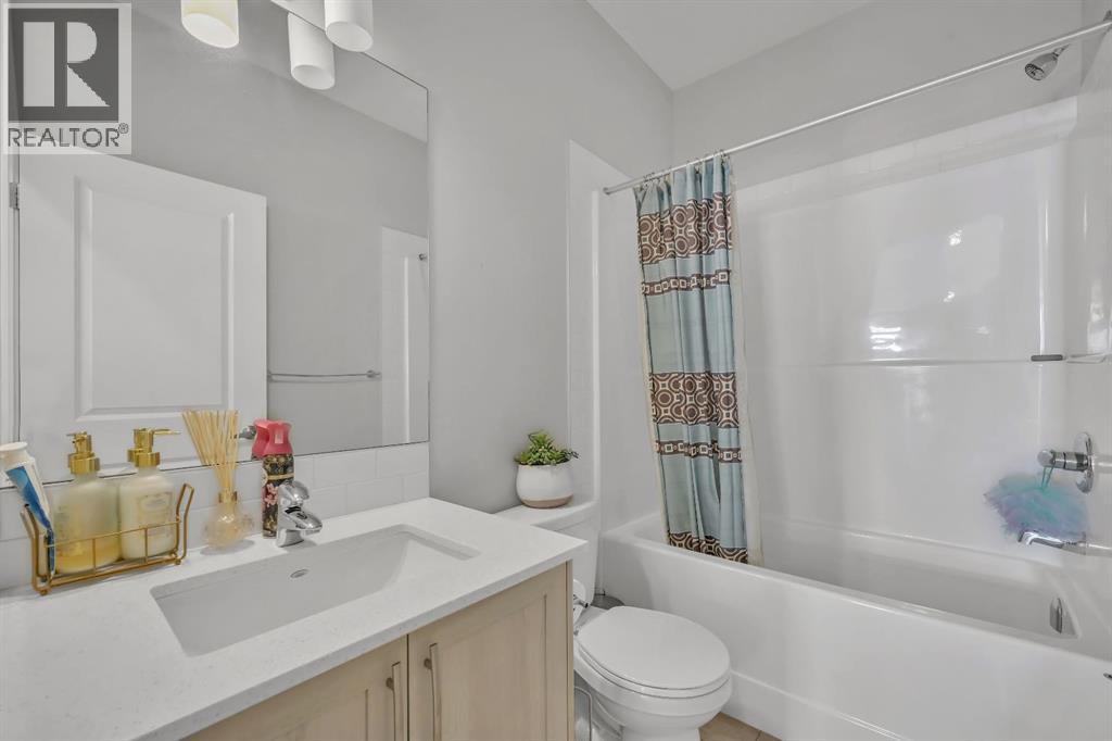 213 Walgrove Boulevard Se Property Photo 20