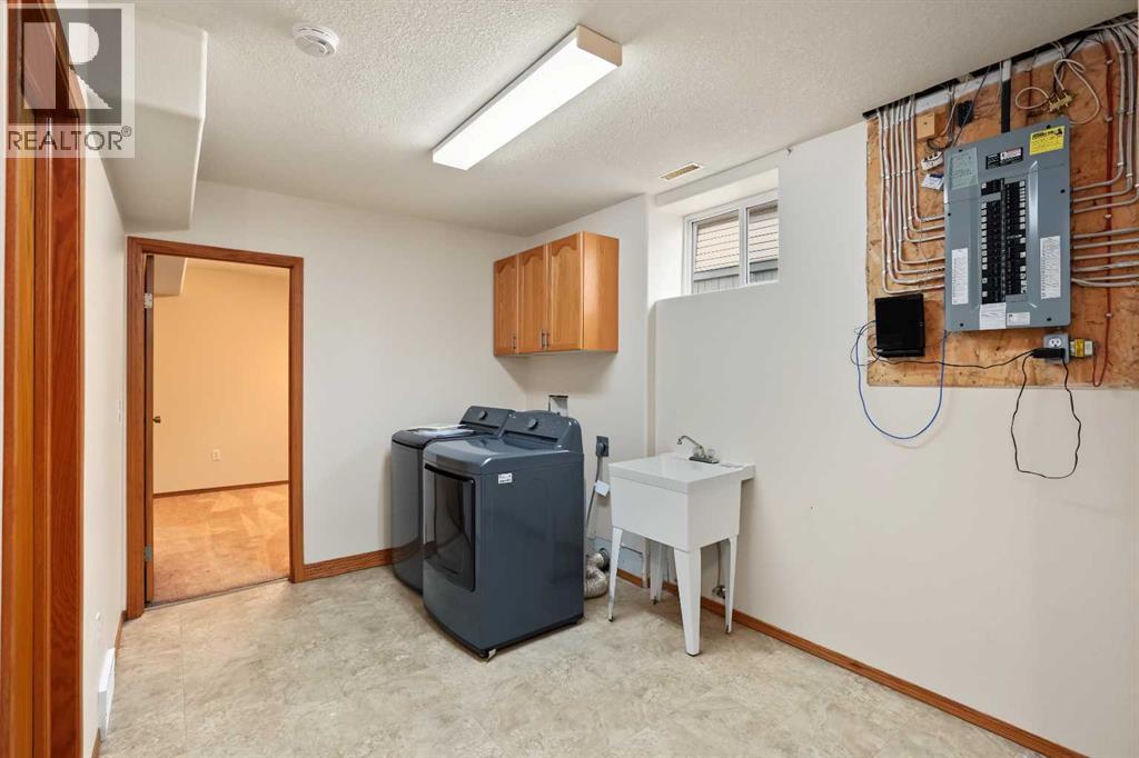 9323 69a Avenue Property Photo 28
