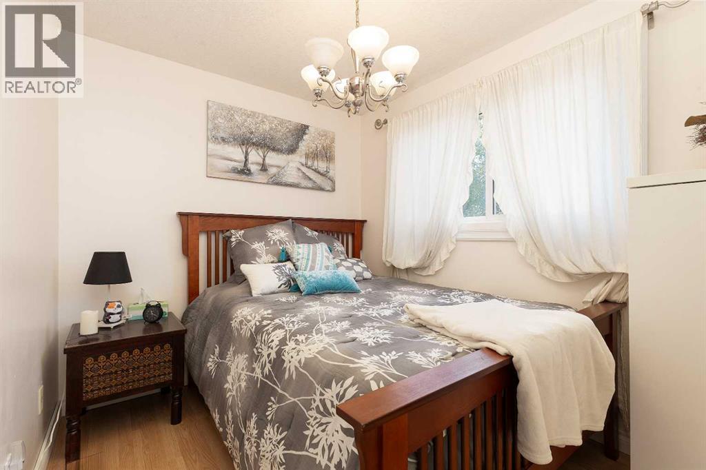 2406 18 Street N Property Photo 15