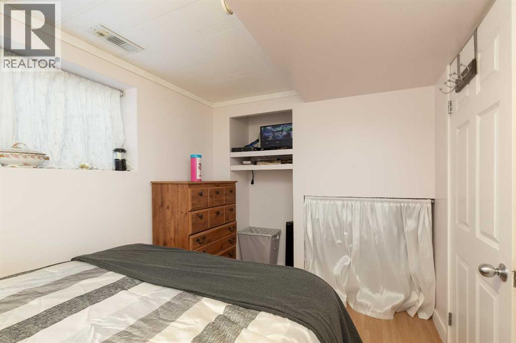 2406 18 Street N Property Photo 22