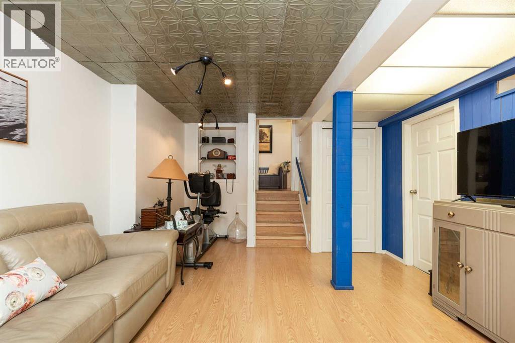 2406 18 Street N Property Photo 26