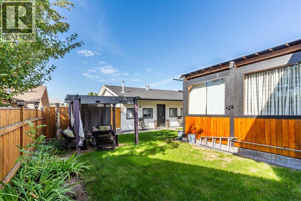 2406 18 Street N Property Photo 39