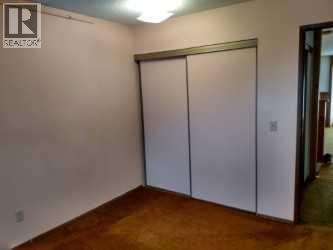 100 Doverglen Crescent Se Property Photo 9