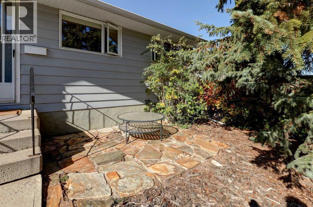 4827 Montana Drive Nw Property Photo 3