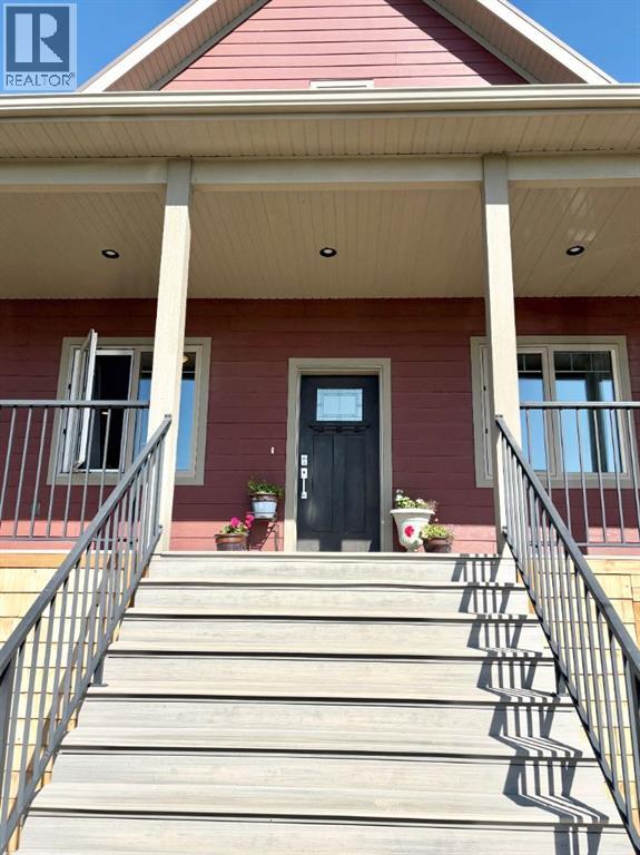 210044 Highway 512 Property Photo 4