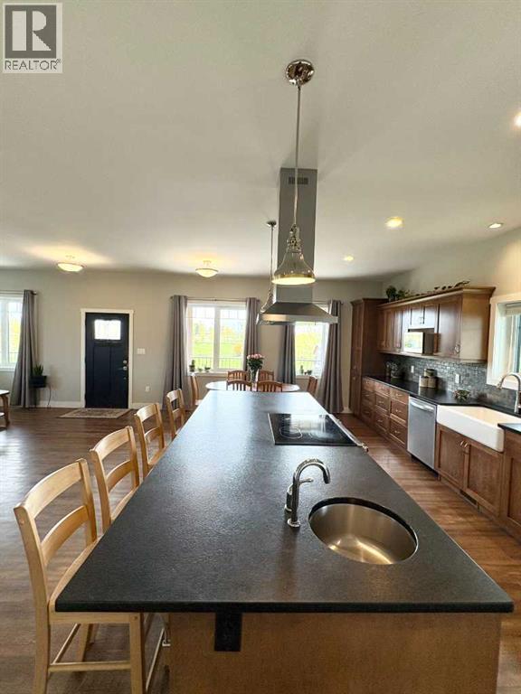 210044 Highway 512 Property Photo 12
