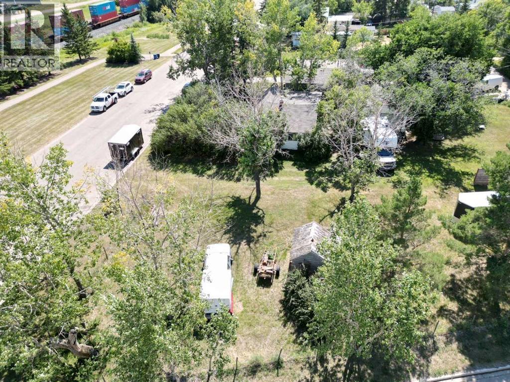 605 Railway Avenue Property Photo 4