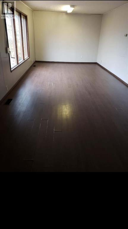 605 Railway Avenue Property Photo 6