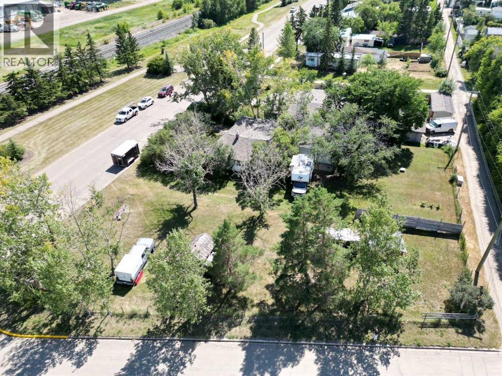 605 Railway Avenue Property Photo 7