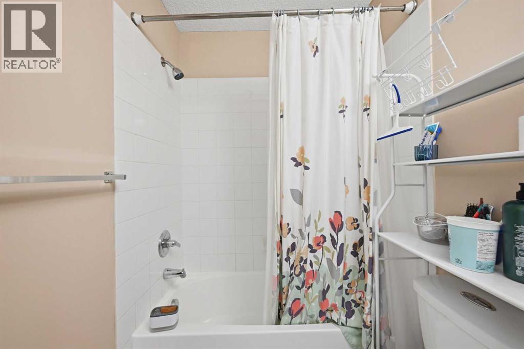 1140 Taradale Drive Northeast Property Photo 13