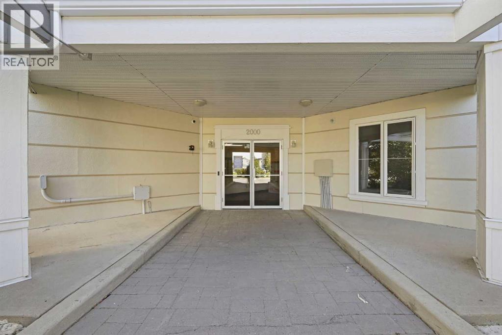 1140 Taradale Drive Northeast Property Photo 27