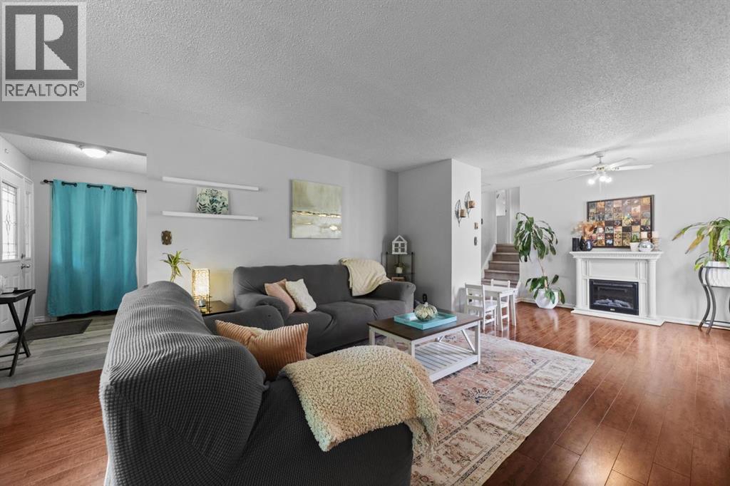 5221 42 Street Property Photo 5