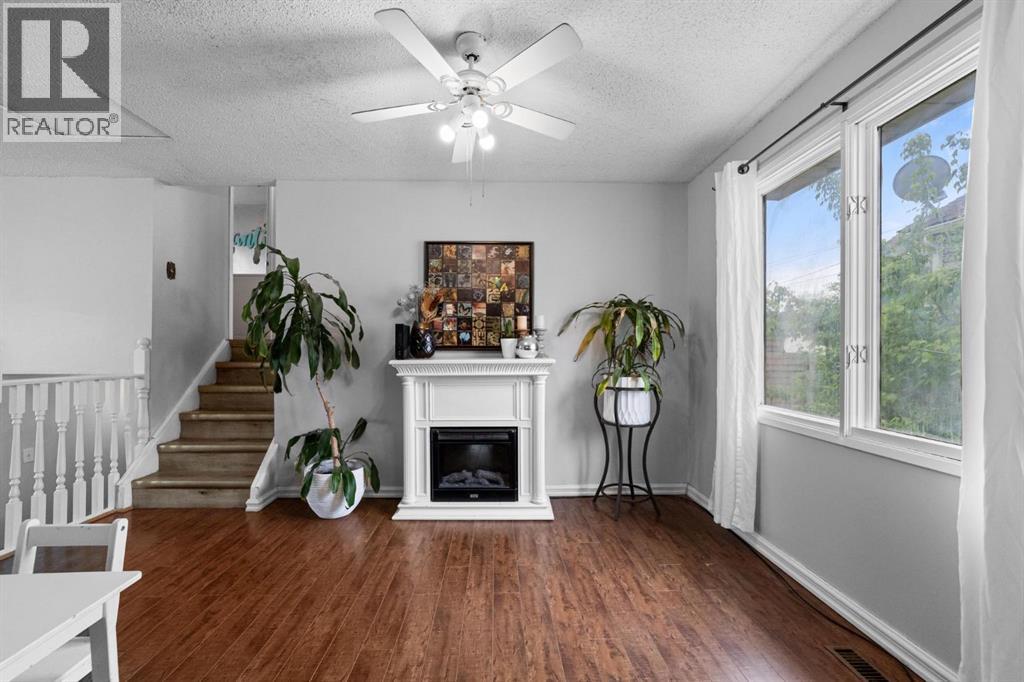 5221 42 Street Property Photo 6