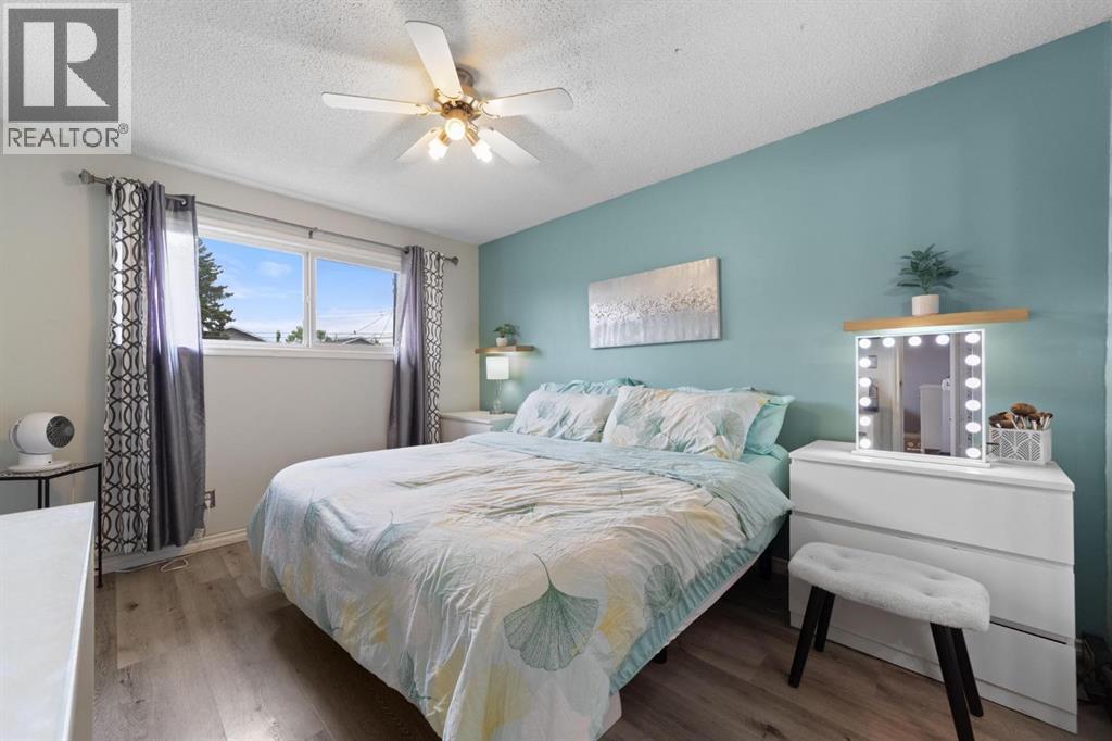 5221 42 Street Property Photo 16