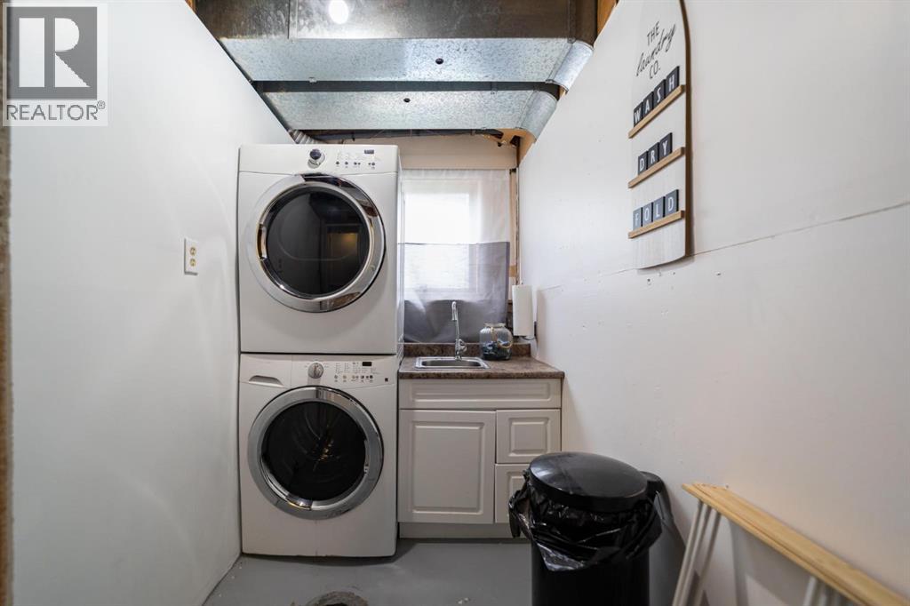 5221 42 Street Property Photo 23