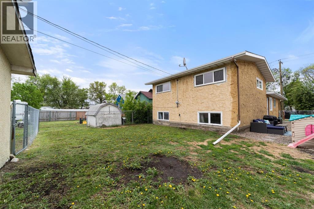 5221 42 Street Property Photo 28