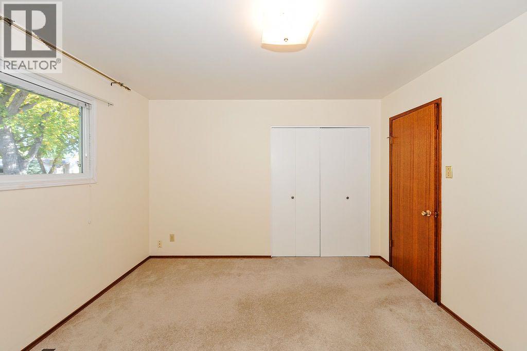 5907 43 Avenue Property Photo 18