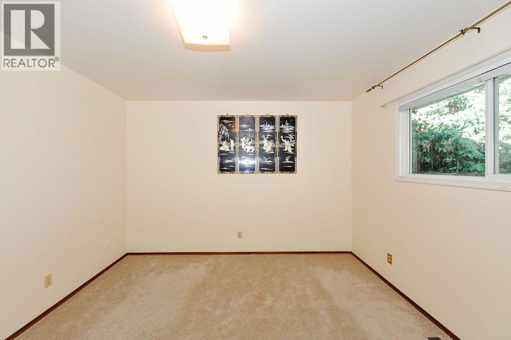 5907 43 Avenue Property Photo 19