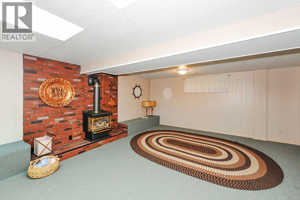 5907 43 Avenue Property Photo 20