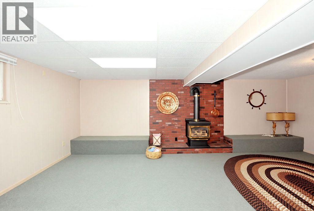 5907 43 Avenue Property Photo 22