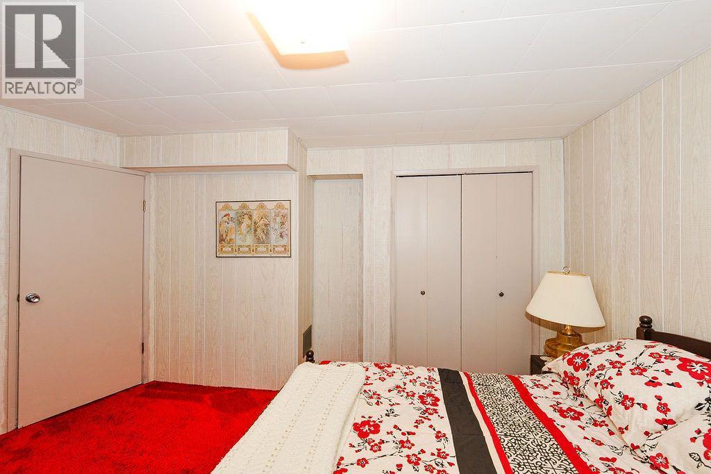 5907 43 Avenue Property Photo 24