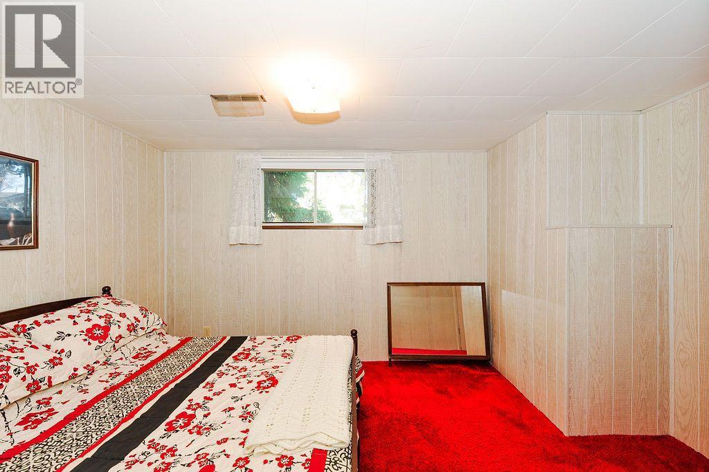 5907 43 Avenue Property Photo 25
