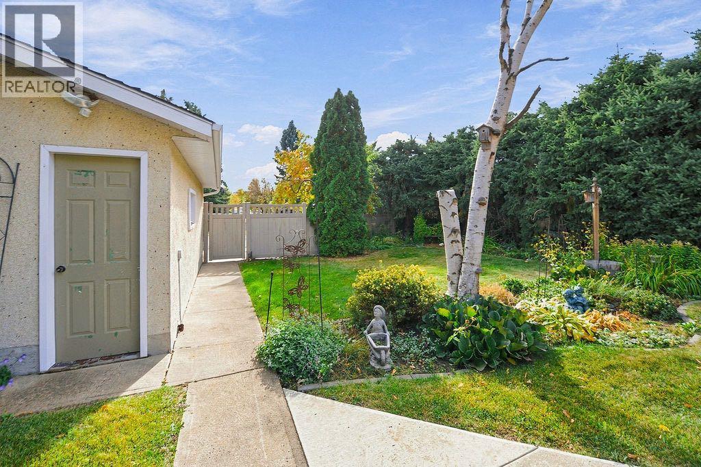 5907 43 Avenue Property Photo 30