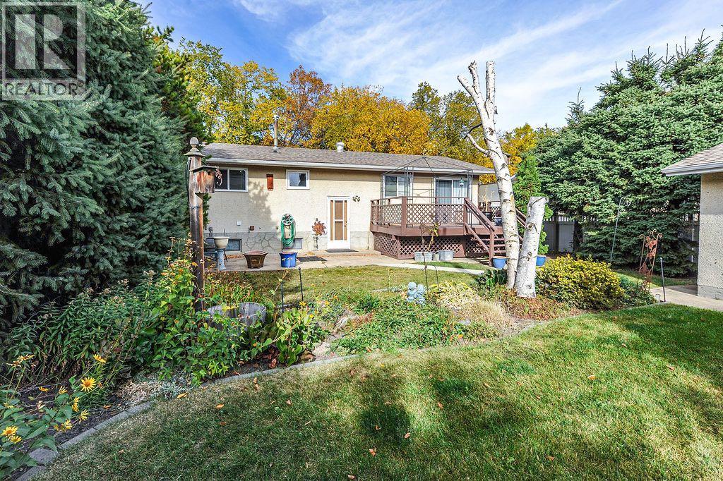 5907 43 Avenue Property Photo 35