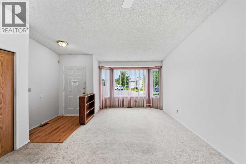 60 Rundlelawn Green Ne Property Photo 3