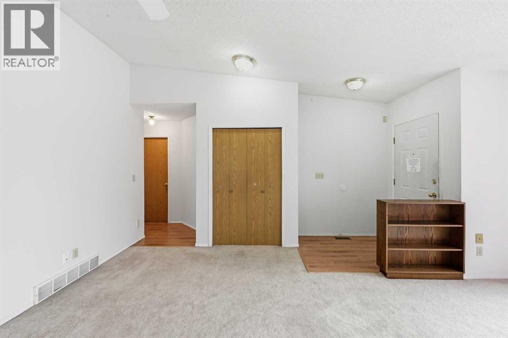 60 Rundlelawn Green Ne Property Photo 6